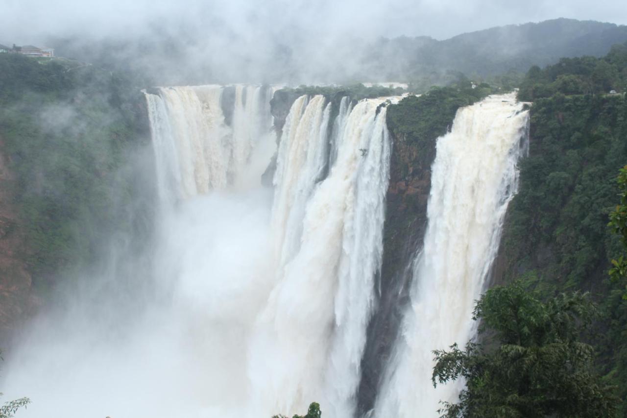 Kstdc Hotel Mayura Gerusoppa, Jogfalls Māvingundi Eksteriør bilde